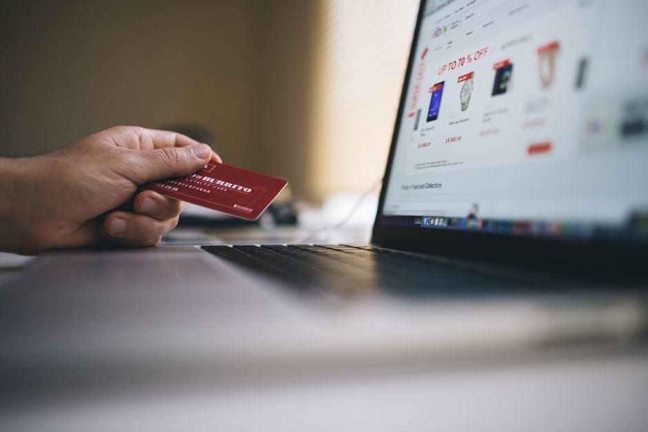 Black Friday: Wie man Schnäppchen von Konsumfallen unterscheidet